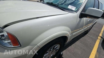 2004 Lincoln Navigator Luxury – miniatura 43