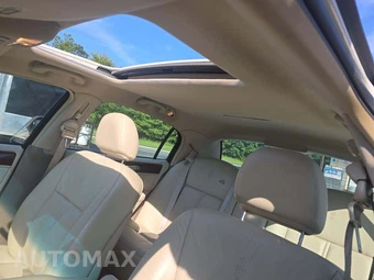 2004 Lincoln Town Car Ultimate - miniatura 11