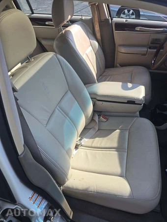 2004 Lincoln Town Car Ultimate - miniatura 18