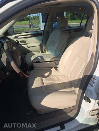 2004 Lincoln Town Car Ultimate - miniatura 6