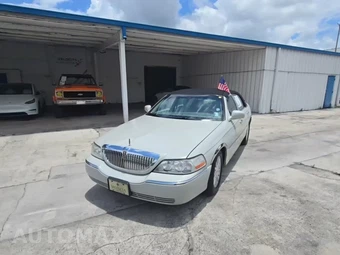 2004 Lincoln Town Car Ultimate