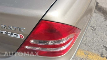 2004 Mercedes-Benz C 240 4MATIC Sedan – miniatura 30