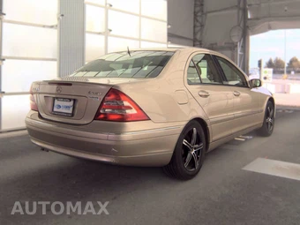 2004 Mercedes-Benz C 240 4MATIC Sedan – miniatura 4