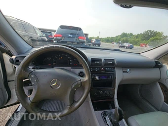 2004 Mercedes-Benz C 240 4MATIC Sedan – miniatura 11
