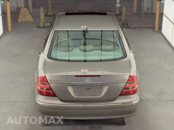 2004 Mercedes-Benz E 320 4MATIC Sedan - miniatura 5