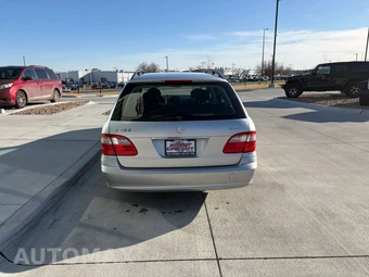 2004 Mercedes-Benz E 320 4MATIC Wagon – miniatura 5