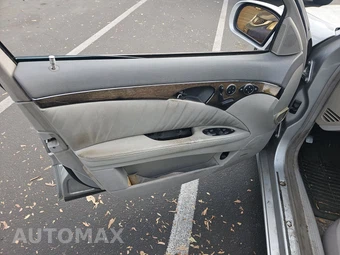 2004 Mercedes-Benz E 500 Sedan - miniatura 9