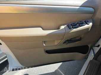 2004 Mercury Mountaineer Convenience - miniatura 9
