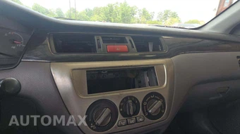 2004 Mitsubishi Lancer ES Sedan – miniatura 23