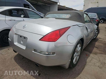2004 Nissan 350Z Touring Convertible - miniatura 3