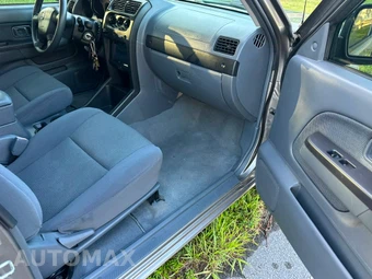 2004 Nissan Frontier XE Extended Cab Long Bed - miniatura 32