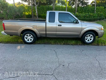 2004 Nissan Frontier XE Extended Cab Long Bed - miniatura 4