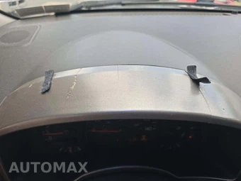 2004 Nissan Pathfinder Armada SE – miniatura 23