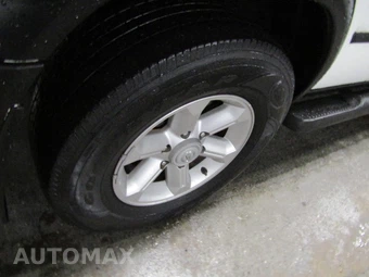 2004 Nissan Pathfinder SE – miniatura 21