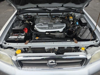 2004 Nissan Pathfinder SE - miniatura 13