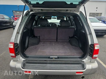 2004 Nissan Pathfinder SE - miniatura 6