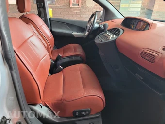 2004 Nissan Quest SE 124.0" WB - miniatura 10