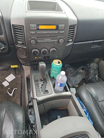 2004 Nissan TITAN LE Crew Cab Short Bed - miniatura 11