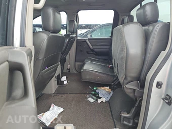 2004 Nissan TITAN LE Crew Cab Short Bed - miniatura 13