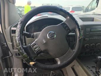 2004 Nissan TITAN LE Extended Cab Medium Bed – miniatura 10
