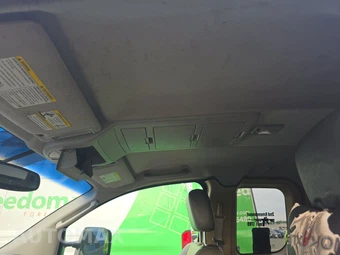 2004 Nissan TITAN LE Extended Cab Medium Bed – miniatura 17