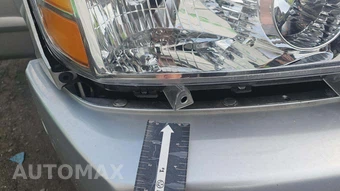 2004 Nissan TITAN LE Extended Cab Medium Bed – miniatura 32