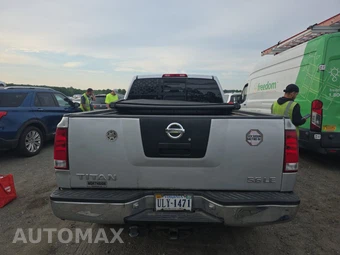 2004 Nissan TITAN LE Extended Cab Medium Bed – miniatura 5