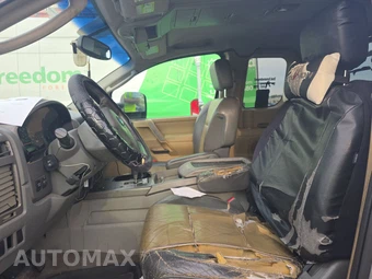 2004 Nissan TITAN LE Extended Cab Medium Bed – miniatura 7