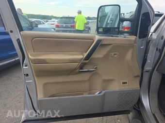 2004 Nissan TITAN LE Extended Cab Medium Bed – miniatura 9