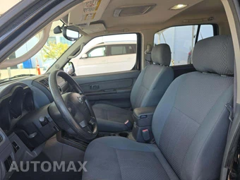 2004 Nissan Xterra XE – miniatura 6