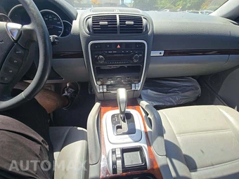 2004 Porsche Cayenne S - miniatura 7