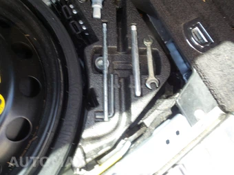 2004 Porsche Cayenne Turbo – miniatura 25