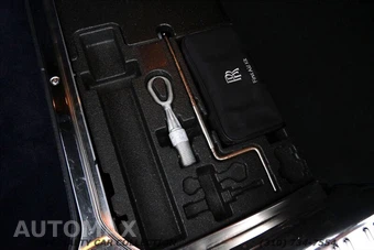 2004 Rolls-Royce Phantom – miniatura 29