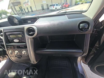 2004 Scion xB – miniatura 16