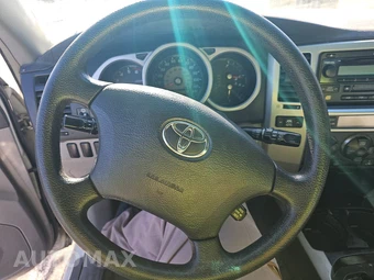 2004 Toyota 4Runner SR5 – miniatura 10