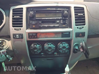 2004 Toyota 4Runner SR5 – miniatura 9