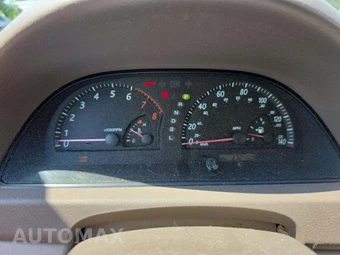 2004 Toyota Camry LE - miniatura 6