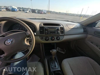 2004 Toyota Camry SE – miniatura 11