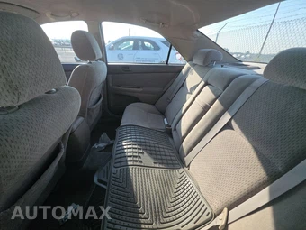 2004 Toyota Camry SE – miniatura 13