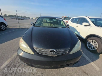 2004 Toyota Camry SE – miniatura 2