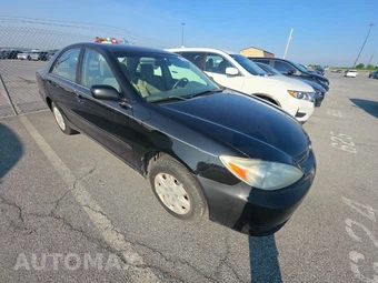 2004 Toyota Camry SE – miniatura 3
