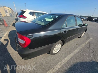 2004 Toyota Camry SE – miniatura 4