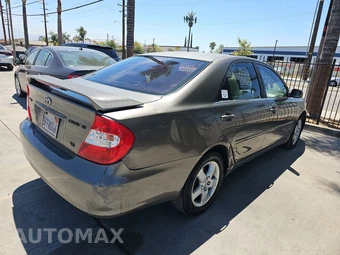 2004 Toyota Camry SE – miniatura 4