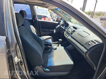 2004 Toyota Camry SE – miniatura 8