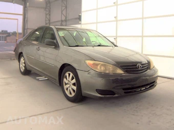 2004 Toyota Camry XLE – miniatura 3