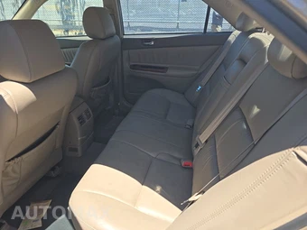 2004 Toyota Camry XLE – miniatura 13