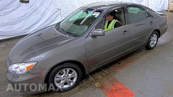 2004 Toyota Camry XLE