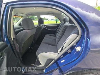 2004 Toyota Corolla S – miniatura 13