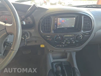 2004 Toyota Sequoia SR5 – miniatura 11