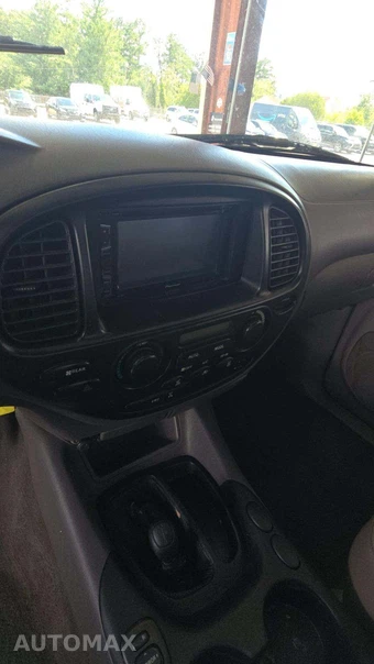 2004 Toyota Sequoia SR5 – miniatura 23